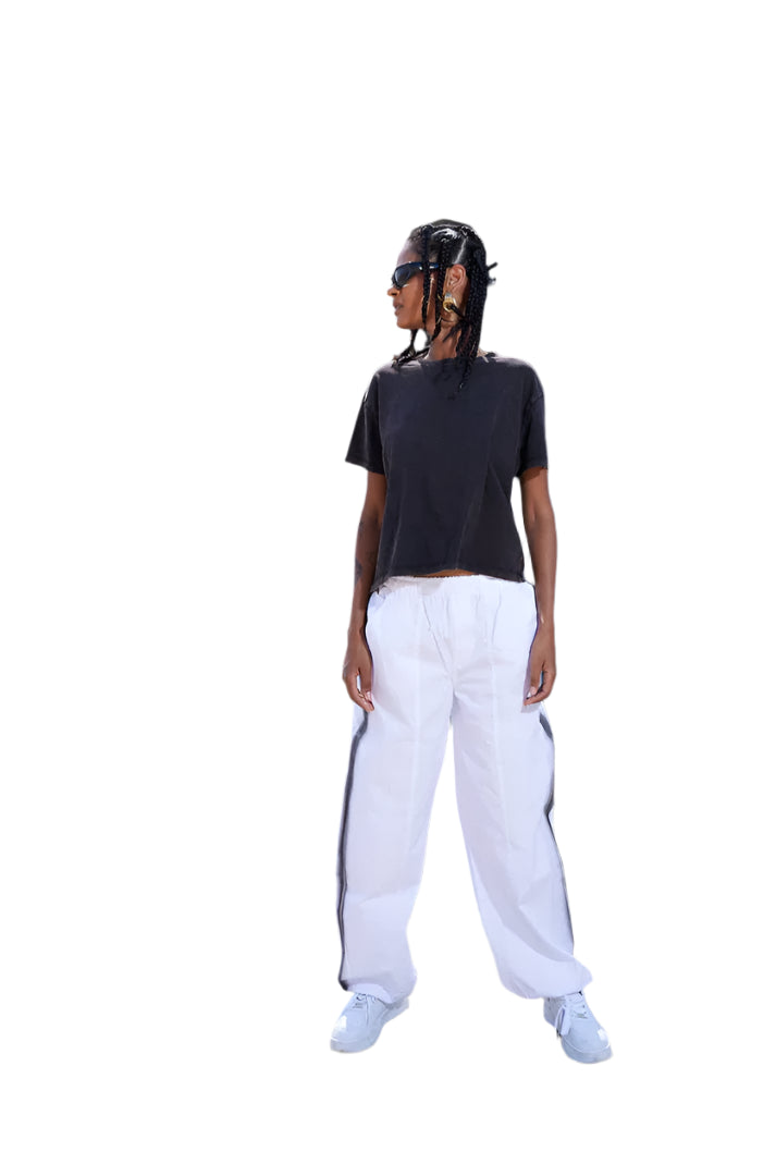PARACHUTE PANTS IN WHITE "black lines"