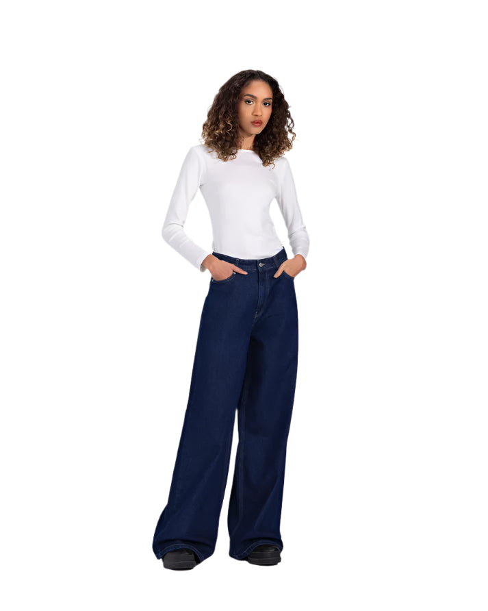 Basic wide-leg pants in raw blue