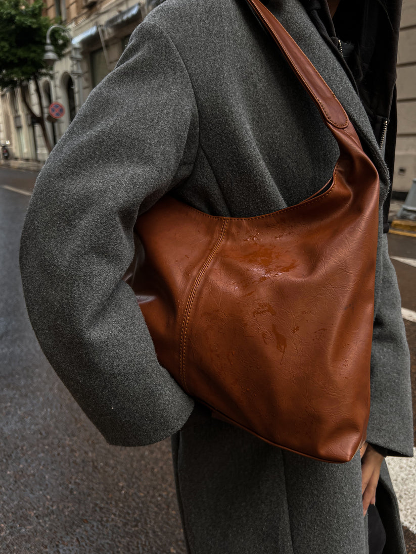HOBO BAG GLOSSY