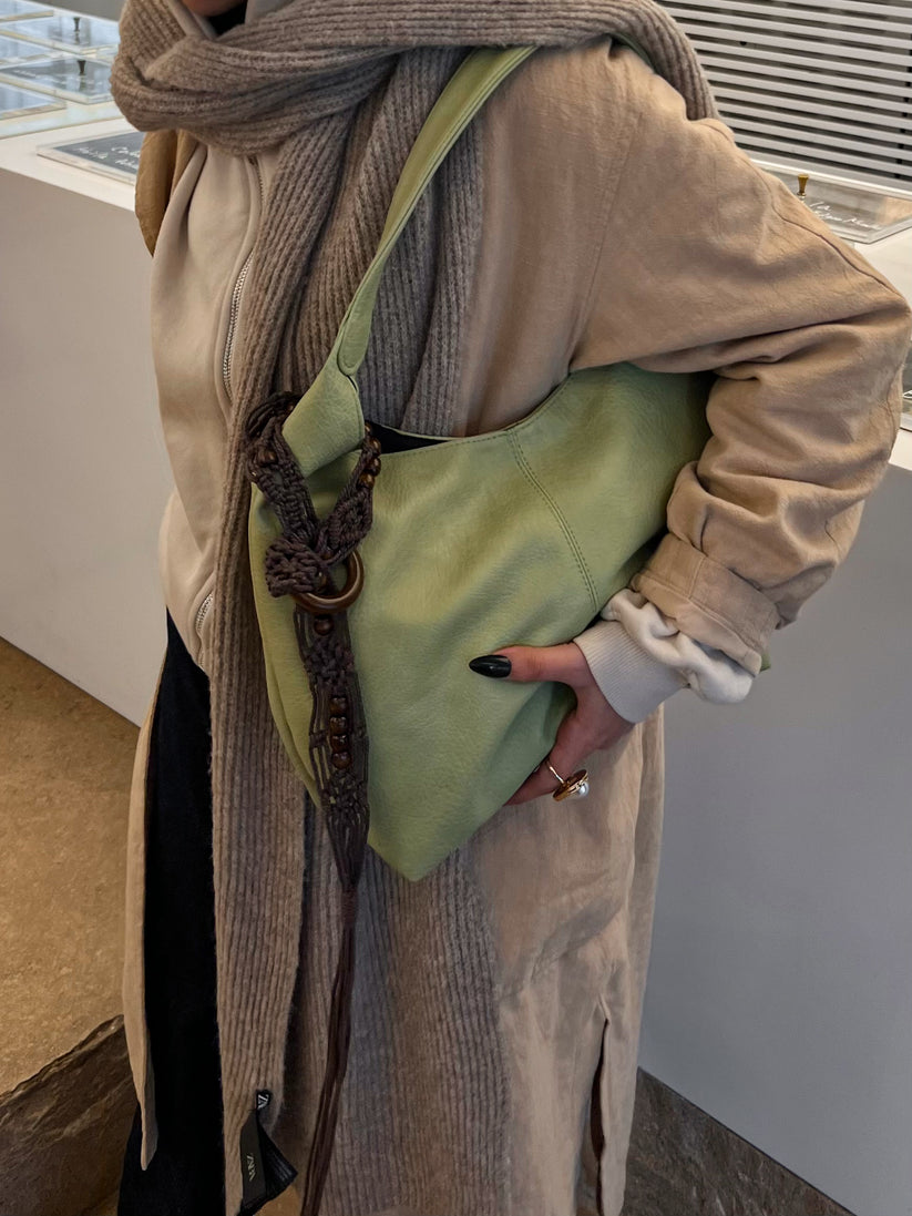 HOBO BAG GLOSSY