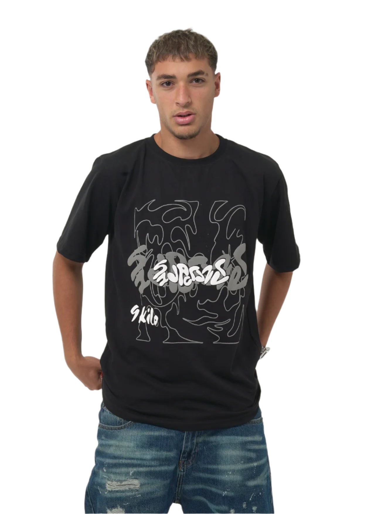 T- shirt black