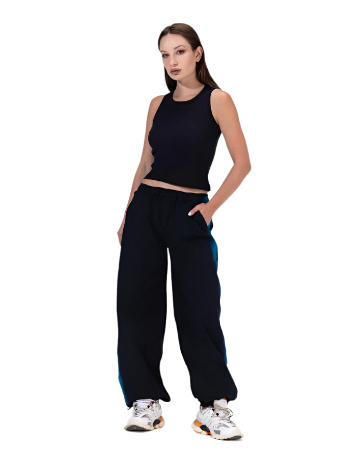 PARACHUTE PANTS IN BLACK "with blue lines"