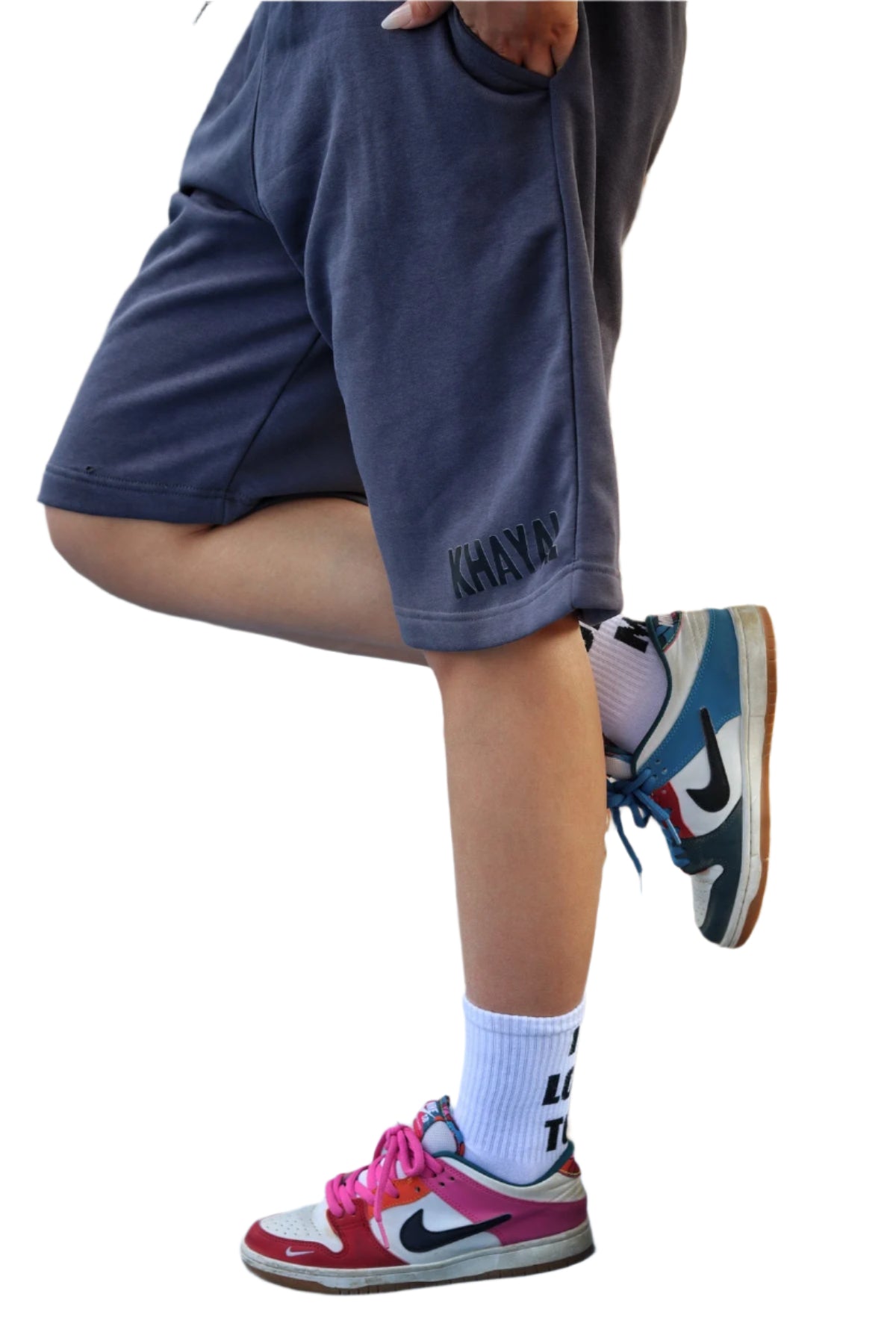 gray shorts