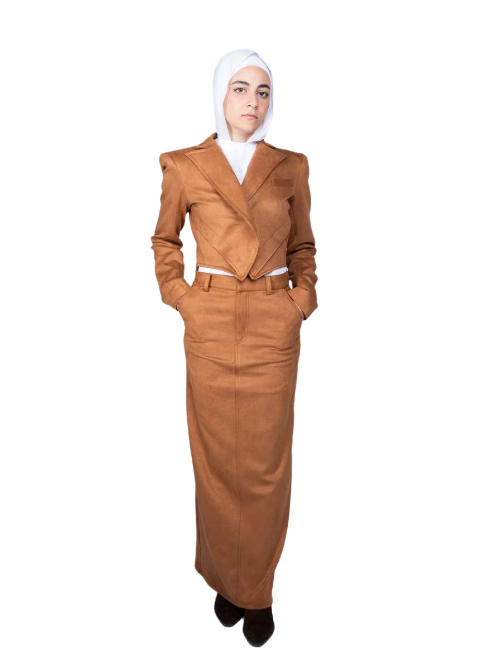 THE CAMEL SET IN SUEDE